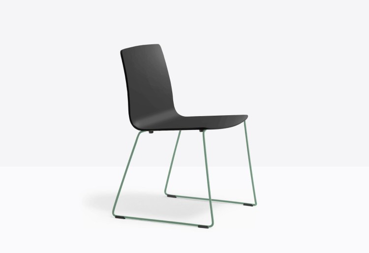 krzesło Inga, krzesło Pedrali, krzesło stalowe, krzesło z tworzywa, krzesło do jadalni, krzesło do kuchni, nowoczesny design, włoski design