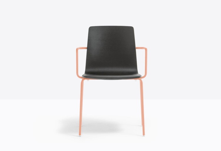 krzesło Inga, krzesło Pedrali, krzesło stalowe, krzesło drewniane, krzesło do jadalni, krzesło do kuchni, nowoczesny design, włoski design