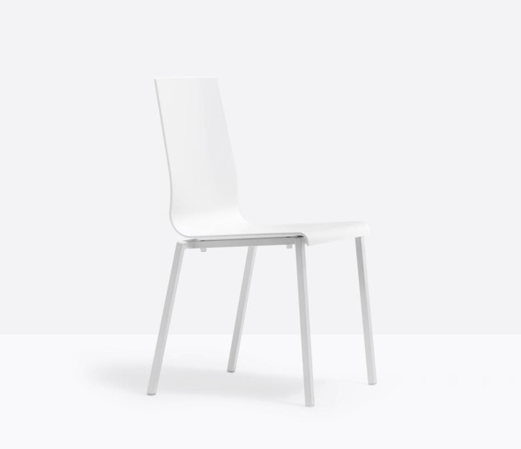krzesło Kuadra, krzesło Pedrali, krzesło stalowe, krzesło z tworzywa, krzesło do jadalni, krzesło do kawiarni, krzesło do restauracji, nowoczesny design, włoski design