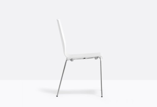 krzesło Kuadra, krzesło Pedrali, krzesło stalowe, krzesło z tworzywa, krzesło do jadalni, krzesło do kawiarni, krzesło do restauracji, nowoczesny design, włoski design