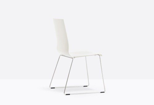 krzesło Kuadra, krzesło Pedrali, krzesło stalowe, krzesło z tworzywa, krzesło do jadalni, krzesło do kawiarni, krzesło do restauracji, nowoczesny design, włoski design