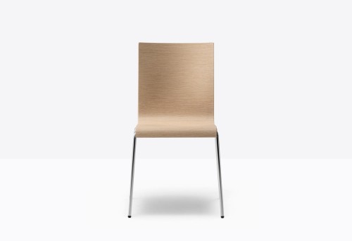 krzesło Kuadra, krzesło Pedrali, krzesło stalowe, krzesło drewniane, krzesło do jadalni, krzesło do kawiarni, krzesło do restauracji, nowoczesny design, włoski design