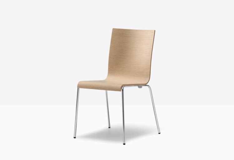 krzesło Kuadra, krzesło Pedrali, krzesło stalowe, krzesło drewniane, krzesło do jadalni, krzesło do kawiarni, krzesło do restauracji, nowoczesny design, włoski design