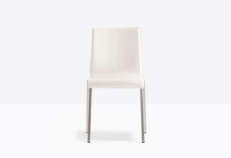 krzesło Kuadra, krzesło Pedrali, krzesło stalowe, krzesło skórzane, krzesło do jadalni, krzesło do kawiarni, krzesło do restauracji, nowoczesny design, włoski design