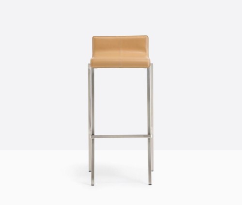 hoker Kuadra, hoker Pedrali, hoker stalowy, hoker skóra, hoker do jadalni, hoker do kawiarni, hoker do restauracji, nowoczesny design, włoski design