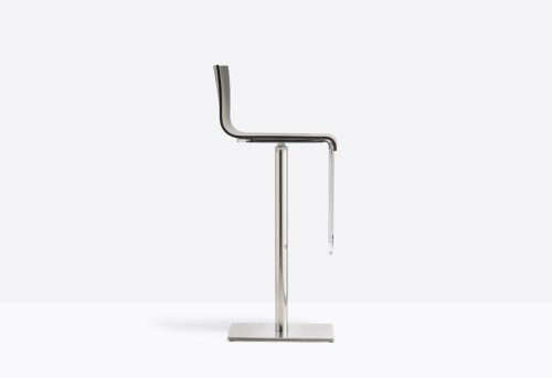 hoker Kuadra, hoker Pedrali, hoker obrotowy, hoker do jadalni, hoker do kuchni, hoker do restauracji, hoker drewniany, nowoczesny hoker, nowoczesny design, włoski design