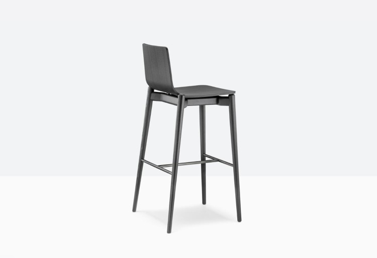 hoker Malmo, hoker Pedrali, hoker drewniany, włoski hoker, hoker do jadalni, hoker do kuchni, hoker do restauracji, nowoczesny design, włoski design