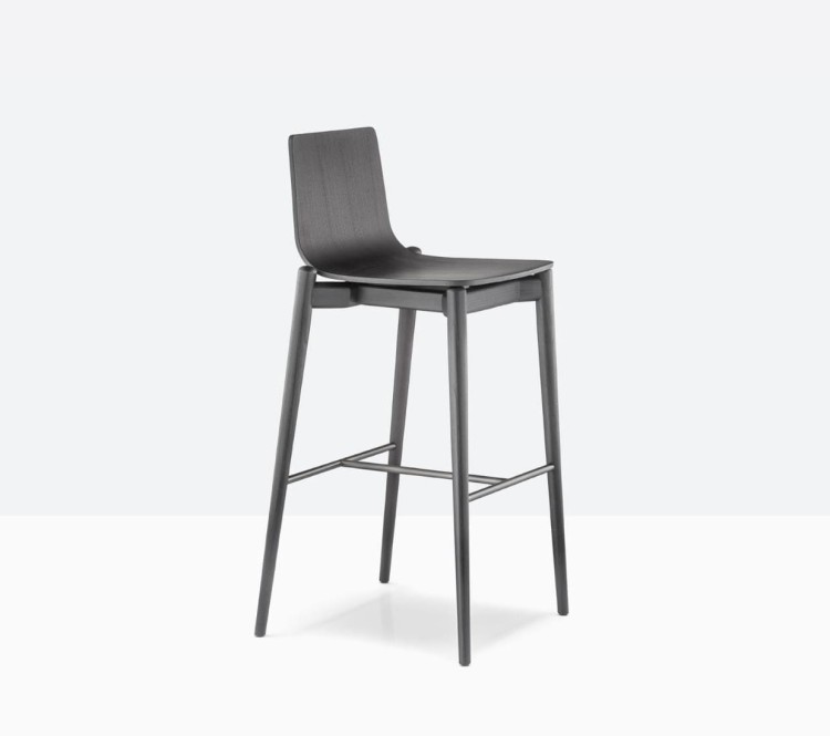 hoker Malmo, hoker Pedrali, hoker drewniany, włoski hoker, hoker do jadalni, hoker do kuchni, hoker do restauracji, nowoczesny design, włoski design