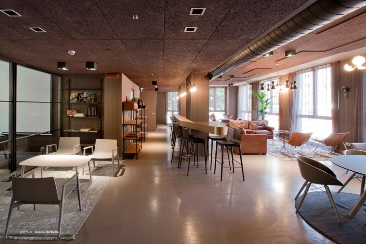 fotel Malmo, fotel Pedrali, fotel drewniany, fotel do salonu, fotel do sypialni, jesionowy fotel, wygodny fotel, nowoczesny design, włoski design