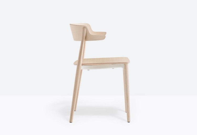 krzesło Nemea, krzesło Pedrali, krzesło drewniane, krzesło jesionowe, krzesło do jadalni, krzesło do kuchni, krzesło styl skandynawski, włoski design, nowoczesny design