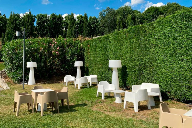krzesło Plus, krzesło Pedrali, krzesło outdoorowe, krzesło na taras, krzesło z tworzywa, krzesło do ogrodu, krzesło do restauracji, nowoczesny design, włoski design