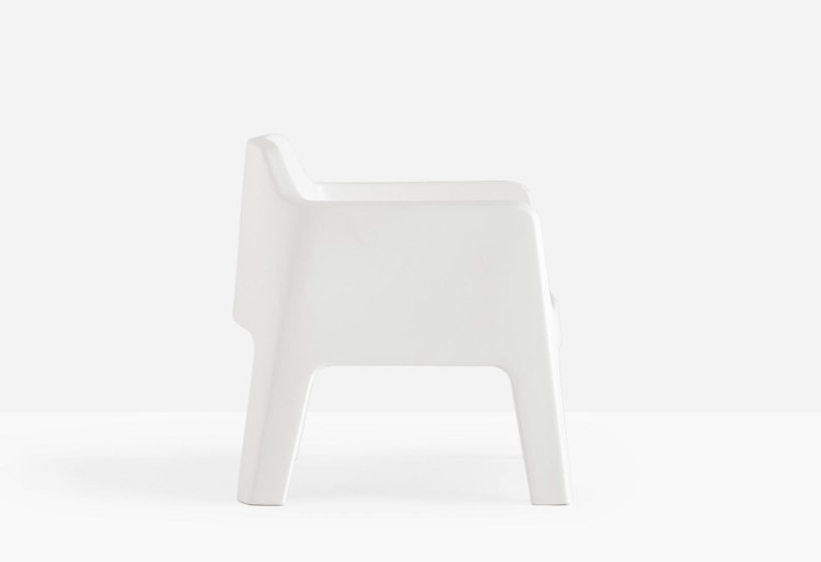 krzesło Plus, krzesło Pedrali, krzesło outdoorowe, krzesło na taras, krzesło z tworzywa, krzesło do ogrodu, krzesło do restauracji, nowoczesny design, włoski design