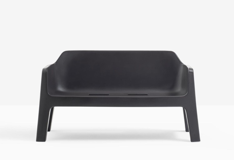sofa Pedrali, sofa Plus, sofa z tworzywa, sofa do ogrodu, sofa na taras, nowoczesny design, włoski design, stylowa sofa