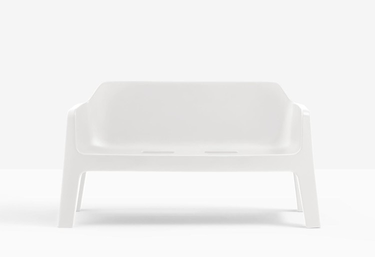 sofa Pedrali, sofa Plus, sofa z tworzywa, sofa do ogrodu, sofa na taras, nowoczesny design, włoski design, stylowa sofa
