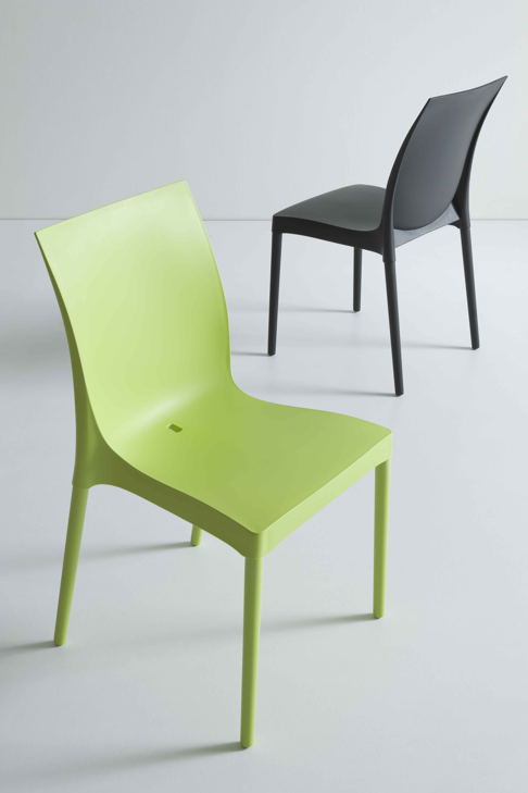 krzesło Iris, krzesło ogrodowe, nowoczesne krzesło, krzesło do kawiarni, odporność UV, tworzywo sztuczne, krzesło sztaplowane, ergonomiczne, krzesło do restauracji, krzesło na taras, wersja z podłokietnikami