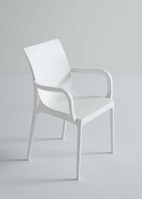 krzesło Iris, krzesło ogrodowe, nowoczesne krzesło, krzesło do kawiarni, odporność UV, tworzywo sztuczne, krzesło sztaplowane, ergonomiczne, krzesło do restauracji, krzesło na taras, wersja z podłokietnikami