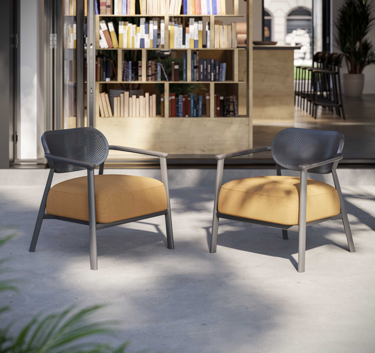 fotel Nuta, Gaber, fotel z podłokietnikami, fotel zewnętrzny, fotel ogrodowy, tapicerowane siedzisko, fotel tarasowy, fotel balkonowy, fotel do restauracji, ergonomiczny fotel, designerski fotel
