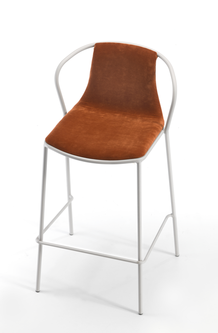 hoker Kasia, hoker Gaber, nowoczesny hoker, hoker do jadalni, włoski design, hoker do restauracji, stalowe nogi, siedzisko z tworzywa