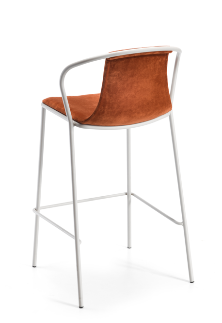 hoker Kasia, hoker Gaber, nowoczesny hoker, hoker do jadalni, włoski design, hoker do restauracji, stalowe nogi, siedzisko z tworzywa