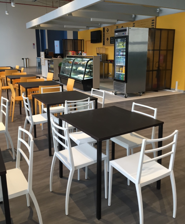 krzesło Prisma, krzesło minimalistyczne, krzesło geometryczne, krzesło do restauracji, krzesło outdoor, lekkie krzesło designerskie, krzesło Gaber