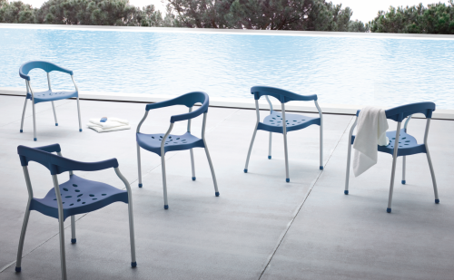 krzesło Serena, krzesło z podłokietnikami, krzesło sztaplowane outdoor, krzesło do kawiarni i restauracji, krzesło ogrodowe eleganckie, krzesło odporne na warunki atmosferyczne