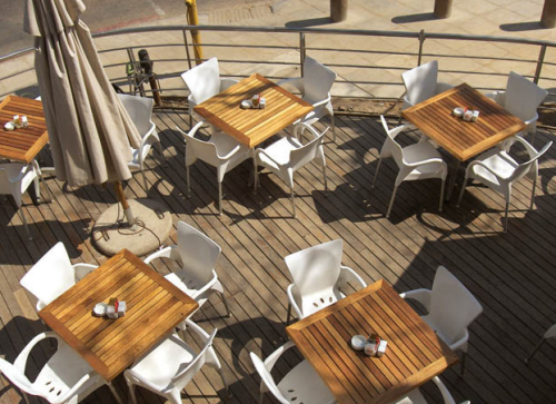 krzesło Beverly, krzesło z tworzywa, krzesło z aluminiowymi nogami, krzesło outdoorowe, krzesło do restauracji, krzesło sztaplowane