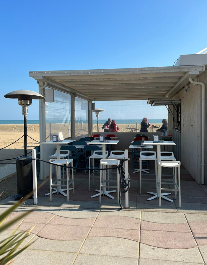 stolik barowy Arket, stolik barowy Gaber, stolik barowy do restauracji, stolik barowy do kawiarni, stolik outdoorowy, stolik na taras, stolik na balkon, stolik do ogródka restauracyjnego