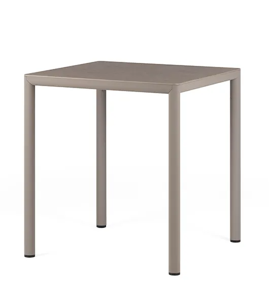 stół Piave, Nardi, stół ogrodowy, stół na taras, stół z laminatu, stół aluminiowy, stół odporny na warunki atmosferyczne, odporny na deszcz, odporny na pleśń, odporny na UV, nowoczesny stół, włoski design
