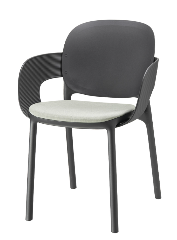 krzesło Hug, krzesło Scab Design, krzesło plastikowe, sztaplowane, skandynawski styl, balkon, taras, kawiarnia