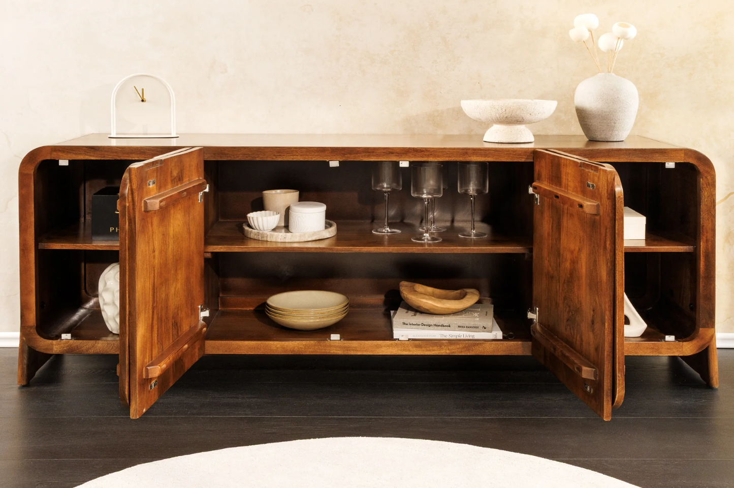 kredens Brasil, kredens z drewna mango, kredens drewniany, kredens do salonu, kredens nowoczesny, kredens boho, kredens rustykalny, kredens naturalne drewno, kredens z półkami, elegancki kredens