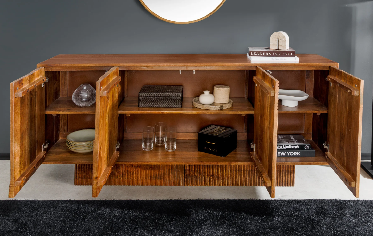 komoda art deco, komoda drewniana, komoda z drewna mango, meble art deco, drewniana komoda do salonu, komoda z rzeźbionymi frontami, komoda designerska, komoda nowoczesna