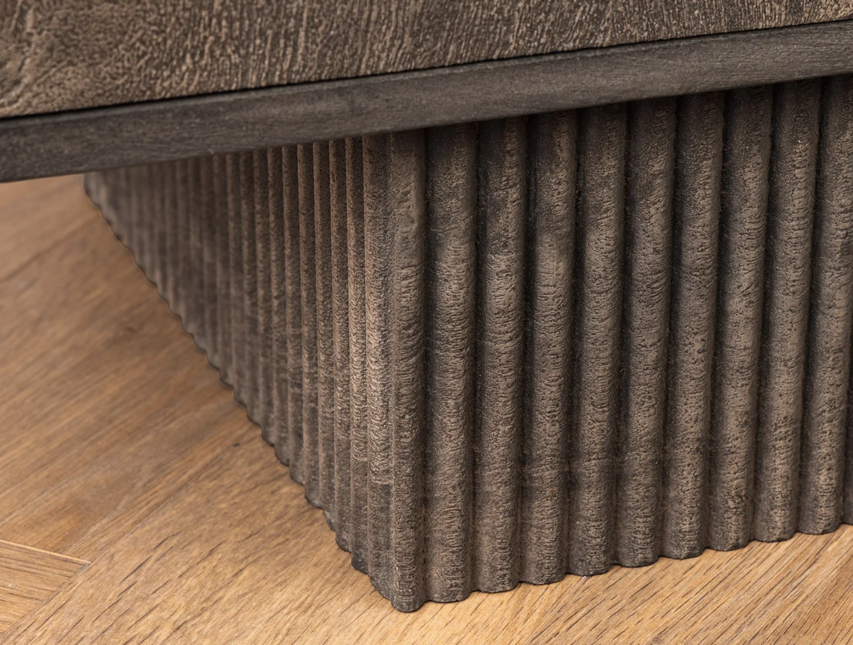 komoda art deco, komoda drewniana, komoda z drewna mango, meble art deco, drewniana komoda do salonu, komoda z rzeźbionymi frontami, komoda designerska, komoda nowoczesna