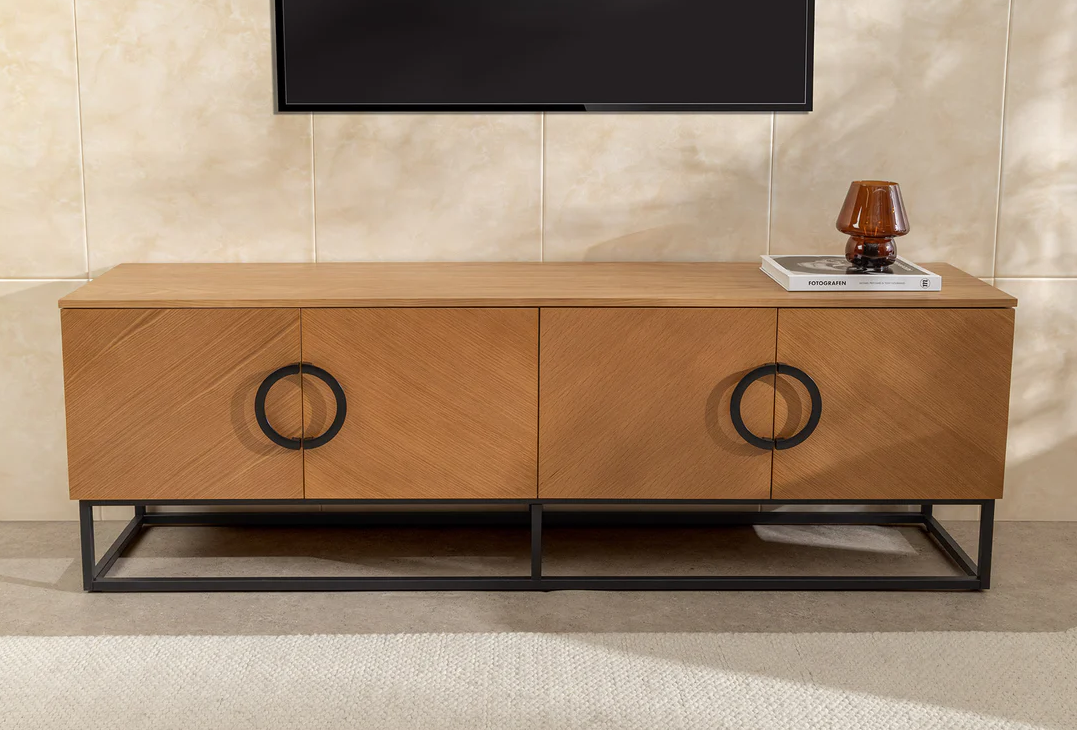 szafka pod TV Grandezza, szafka imitacja dębu, elegancka szafka, nowoczesna szafka, szafka z czarnymi detalami, szafka na stalowych nogach