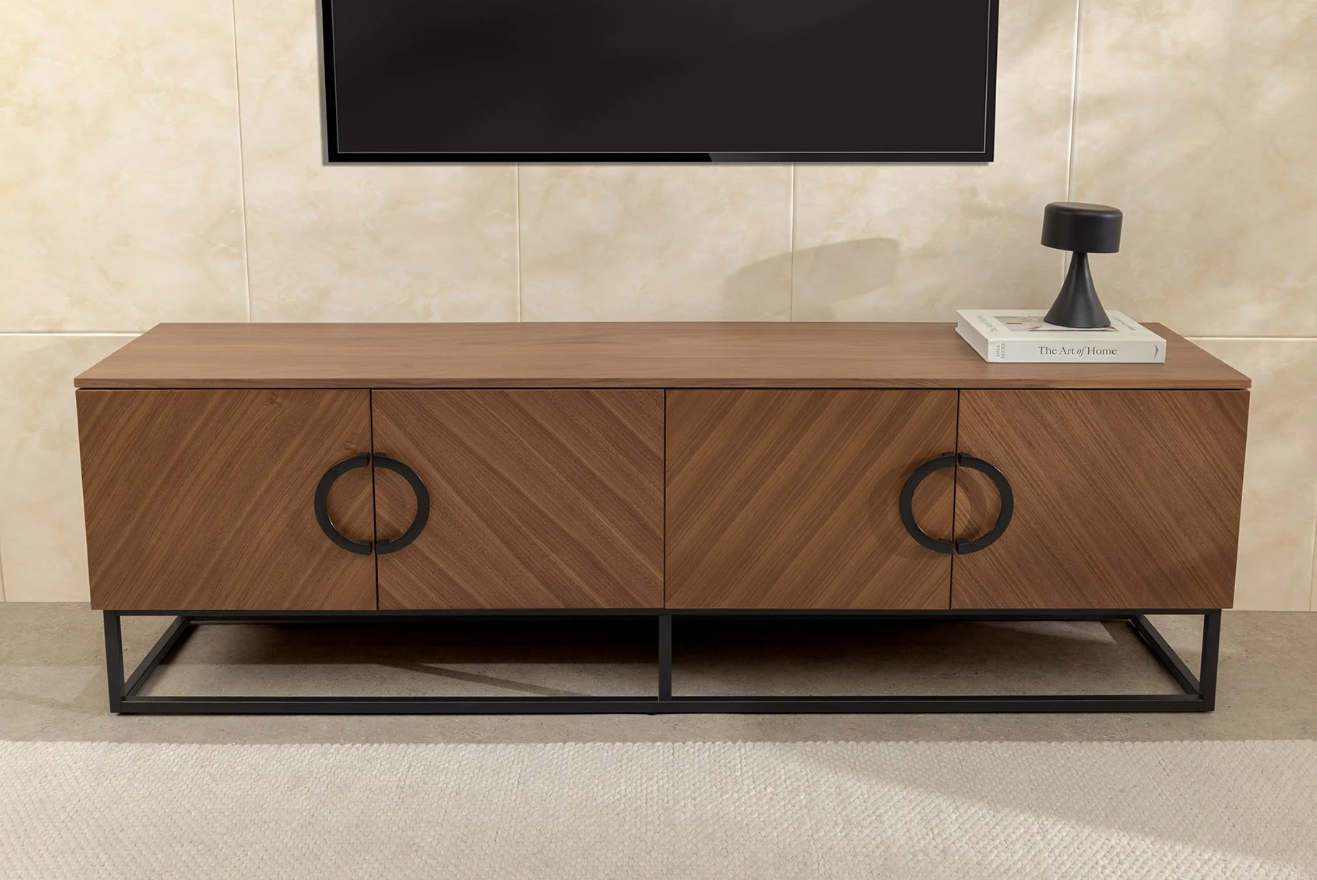 szafka pod TV Grandezza, szafka imitacja dębu, elegancka szafka, nowoczesna szafka, szafka z czarnymi detalami, szafka na stalowych nogach