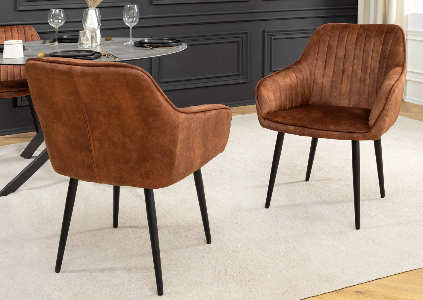 krzesło Turin, krzesło Invicta, krzesło aksamitne, krzesło z podłokietnikami, krzesło tapicerowane, krzesło do jadalni, krzesło do gabinetu, krzesło do biura, krzesło rdzawo-brązowe