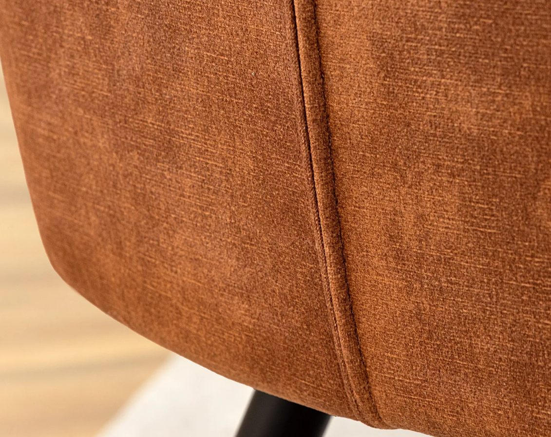 krzesło Turin, krzesło Invicta, krzesło aksamitne, krzesło z podłokietnikami, krzesło tapicerowane, krzesło do jadalni, krzesło do gabinetu, krzesło do biura, krzesło rdzawo-brązowe