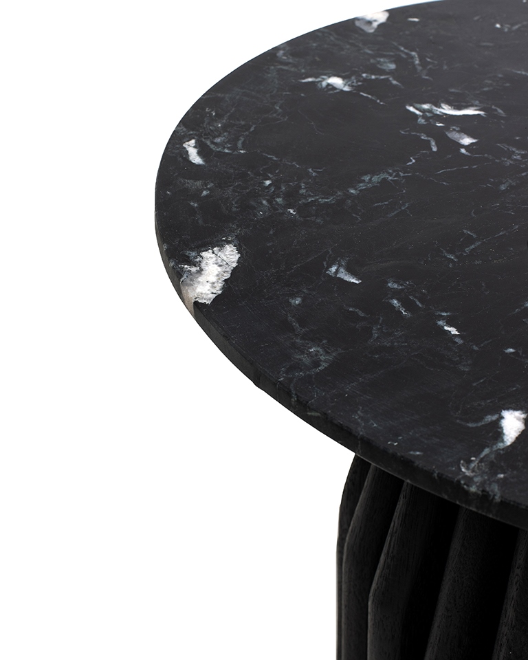 stolik boczny Levante, stolik boczny czarny marmur, stolik boczny drewno mango, stolik designerski, stolik dekoracyjny do salonu, stolik nowoczesny, stolik luksusowy, stolik Levante kolekcja, stolik elegancki, stolik marmurowy do salonu