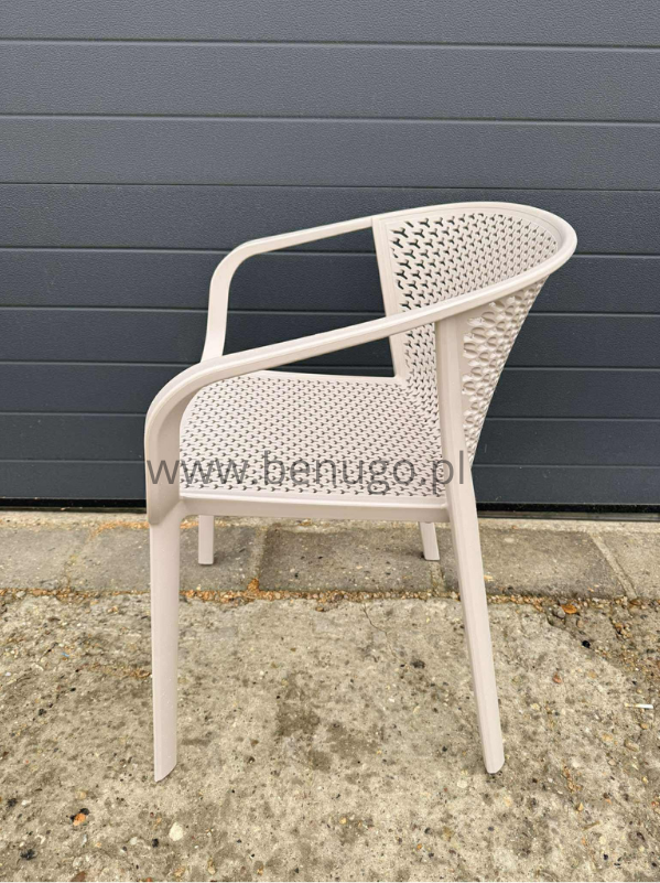 krzesło outdoor, nowoczesne krzesło, meble ogrodowe, odporność na warunki, perforowane oparcie, podłokietniki, ergonomia, komfort, styl industrialny, sztaplowanie, ogródek restauracyjny, balkon, trwałość, design