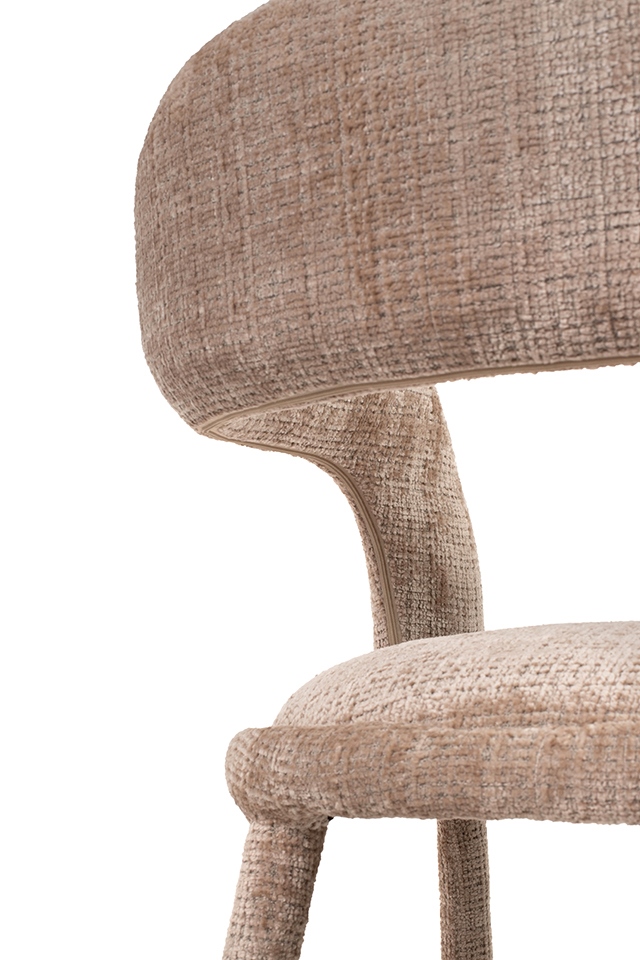 krzesło Iris, krzesło beżowe, krzesło tapicerowane, krzesło nowoczesne, krzesło designerskie, krzesło do jadalni, krzesło eleganckie, krzesło komfortowe, krzesło z podłokietnikami, krzesło do salonu