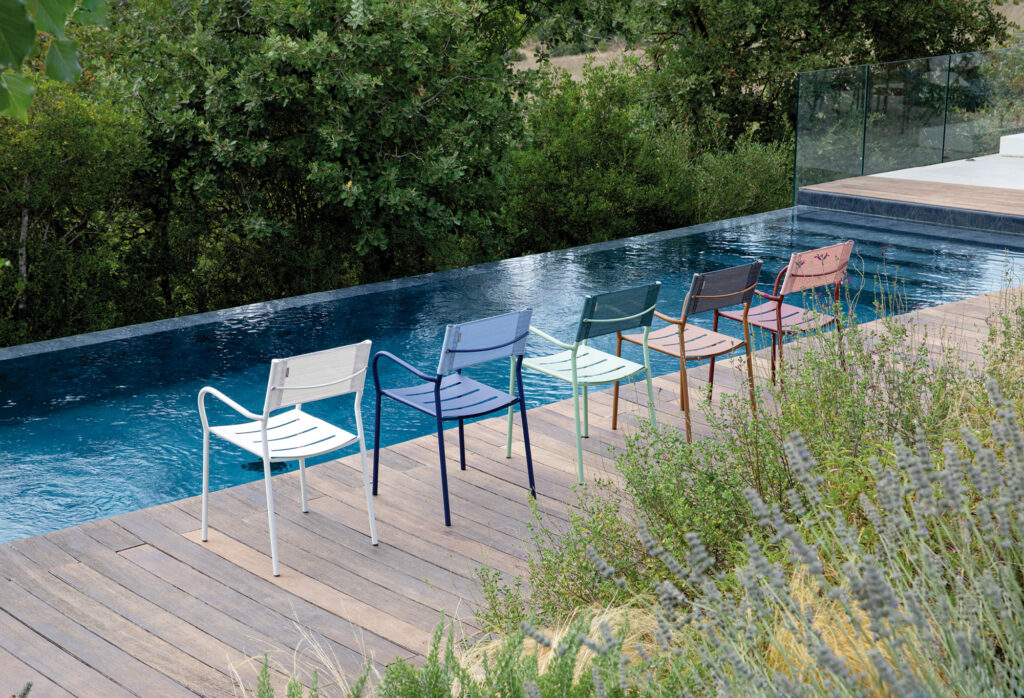 krzesło Vera, krzesło Vermobil, włoskie meble, outdoor furniture, krzesło outdoorowe, krzesło sztaplowane, krzesło tarasowe, krzesło metalowe, krzesło odporne na warunki atmosferyczne