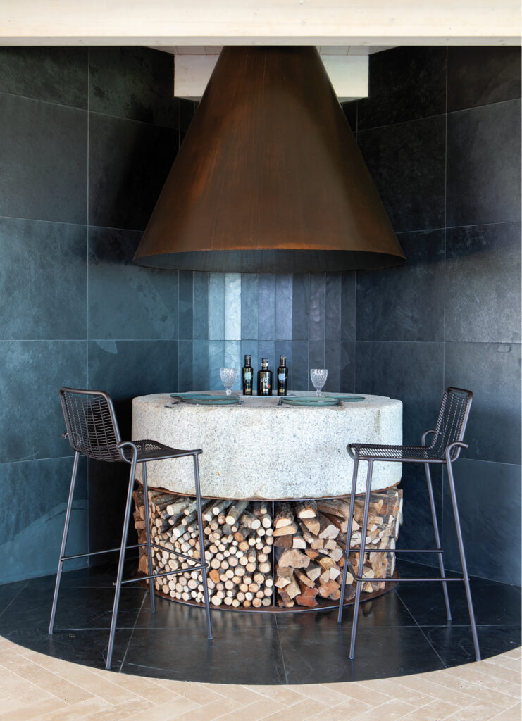 hoker Roma, hoker Vermobil, hoker metalowy, hoker sztaplowany, hoker outdoorowy, hoker odporny na warunki atmosferyczne, hoker tarasowy