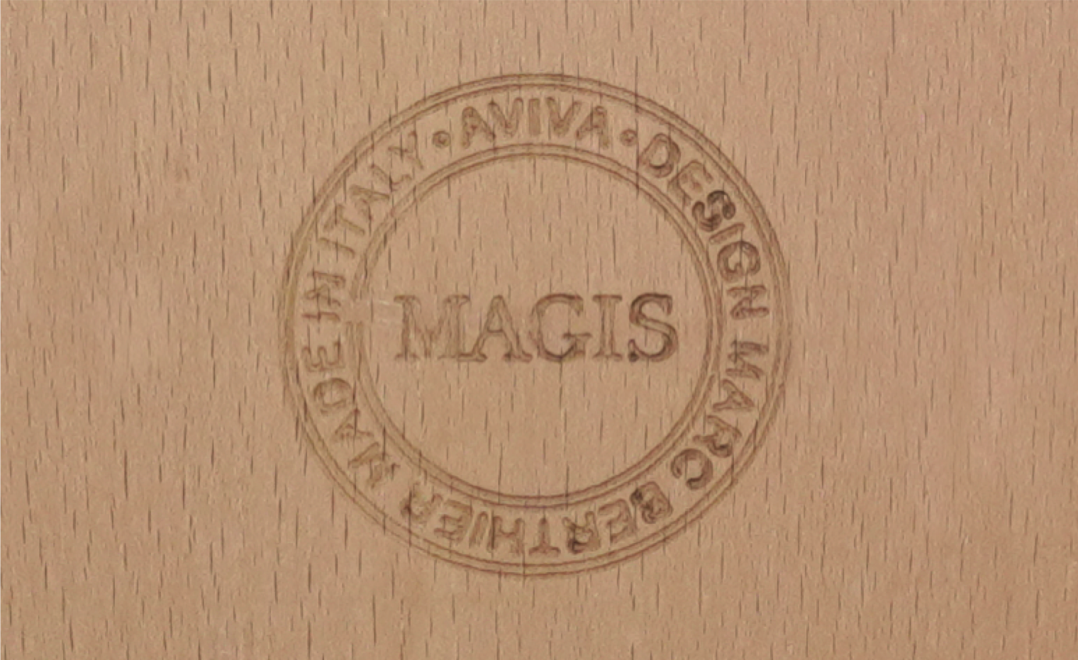krzesło Aviva, krzesło Magis, krzesło drewniane, krzesło z drewna bukowego, krzesło składane, krzesło do jadalni, krzesło do kuchni, krzesło w stylu skandynawskim