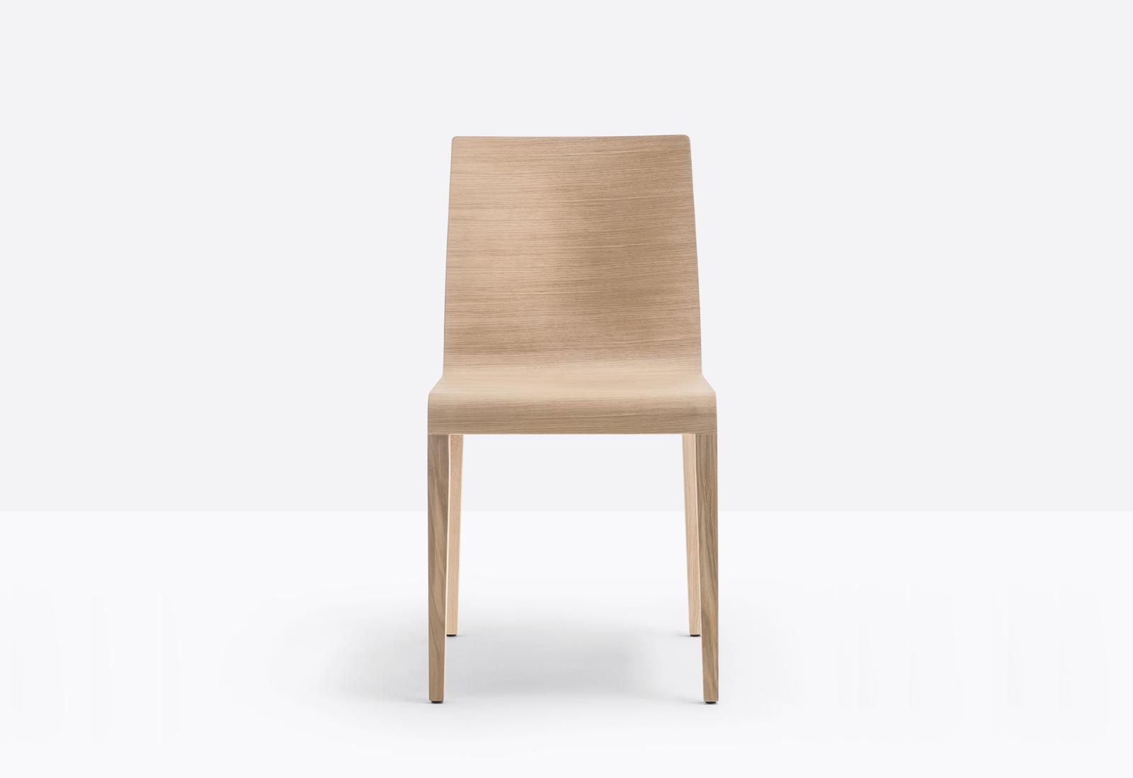 krzesło Young, krzesło Pedrali, krzesło drewniane, krzesło do jadalni, krzesło minimalistyczne, nowoczesne krzesło
