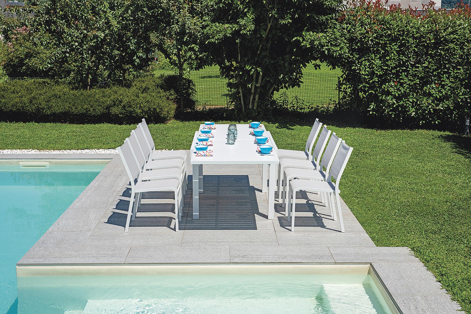 krzesło Pola, krzesło aluminiowe, krzesło sztaplowane, krzesło outdoorowe, krzesło na taras, meble ogrodowe