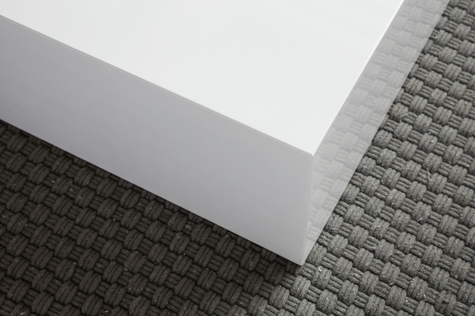 stolik kawowy Box, stolik kawowy Wohnling, stolik kawowy lakierowany, stolik kawowy biały, minimalistyczny design, nowoczesny design