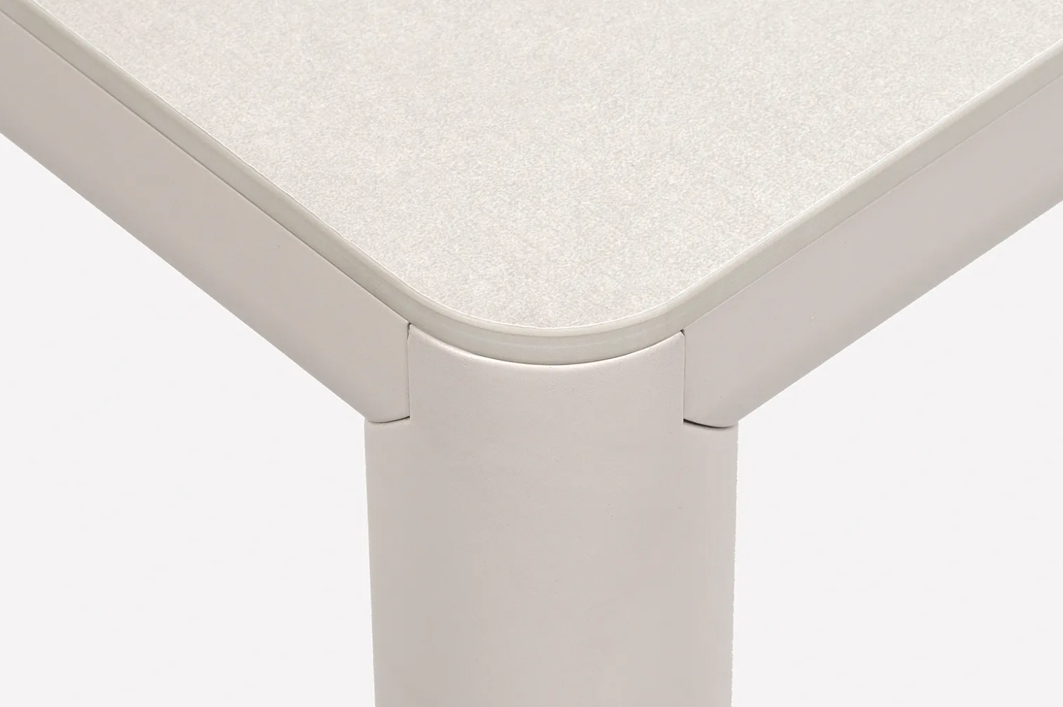 stół Piave, Nardi, stół ogrodowy, stół na taras, stół z laminatu, stół aluminiowy, stół odporny na warunki atmosferyczne, odporny na deszcz, odporny na pleśń, odporny na UV, nowoczesny stół, włoski design