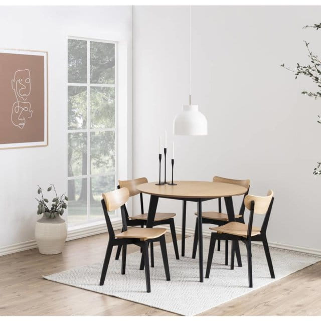 Stół Roxby śr. 105 cm, nowoczesny wygląd jednocześnie niezwykle klasyczny, wysoka jakość produktu, model producenta Actona