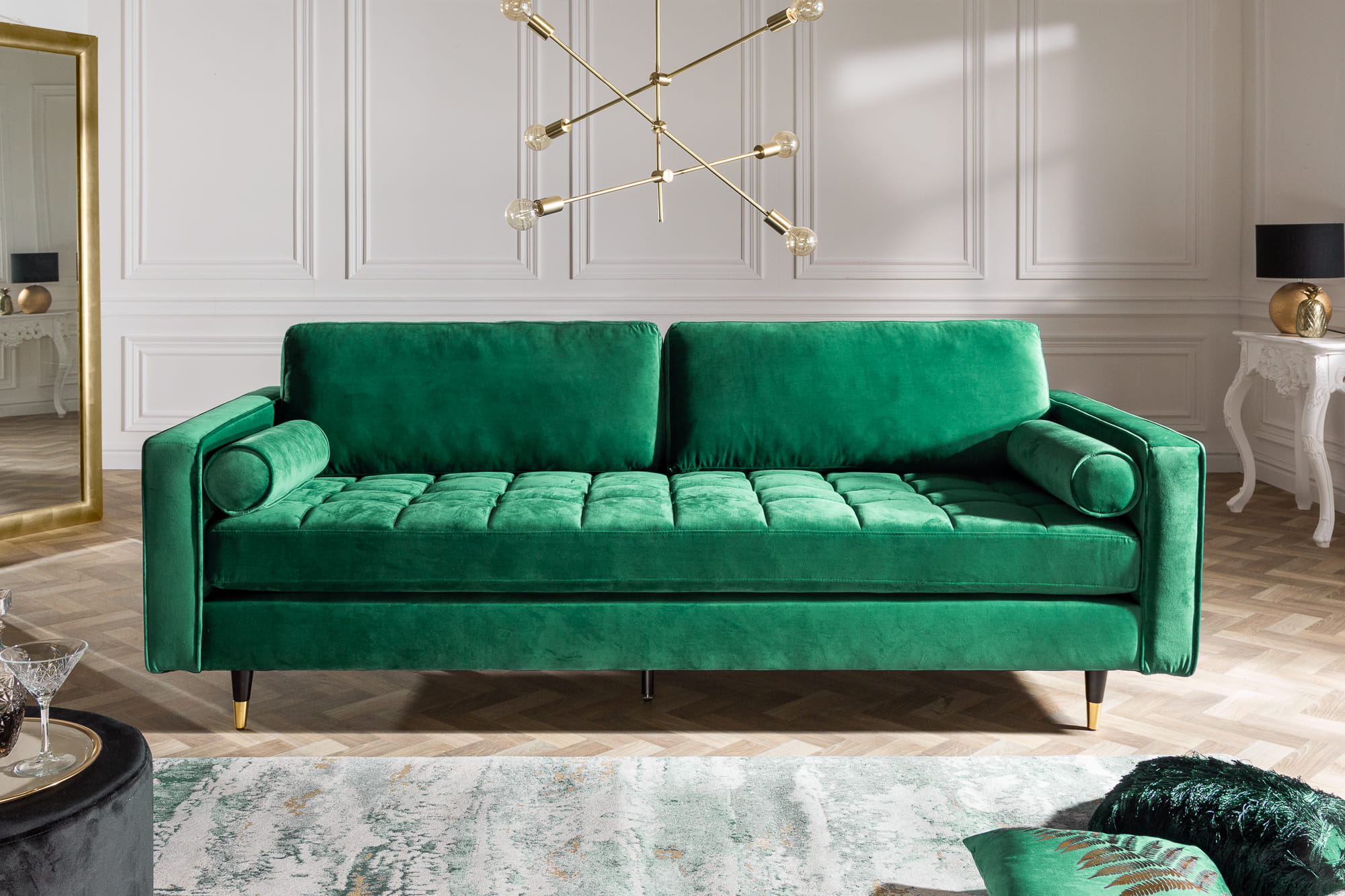 Sofa Nice 225 cm szmaragdowy z aksamitu i nogi z litego drewna