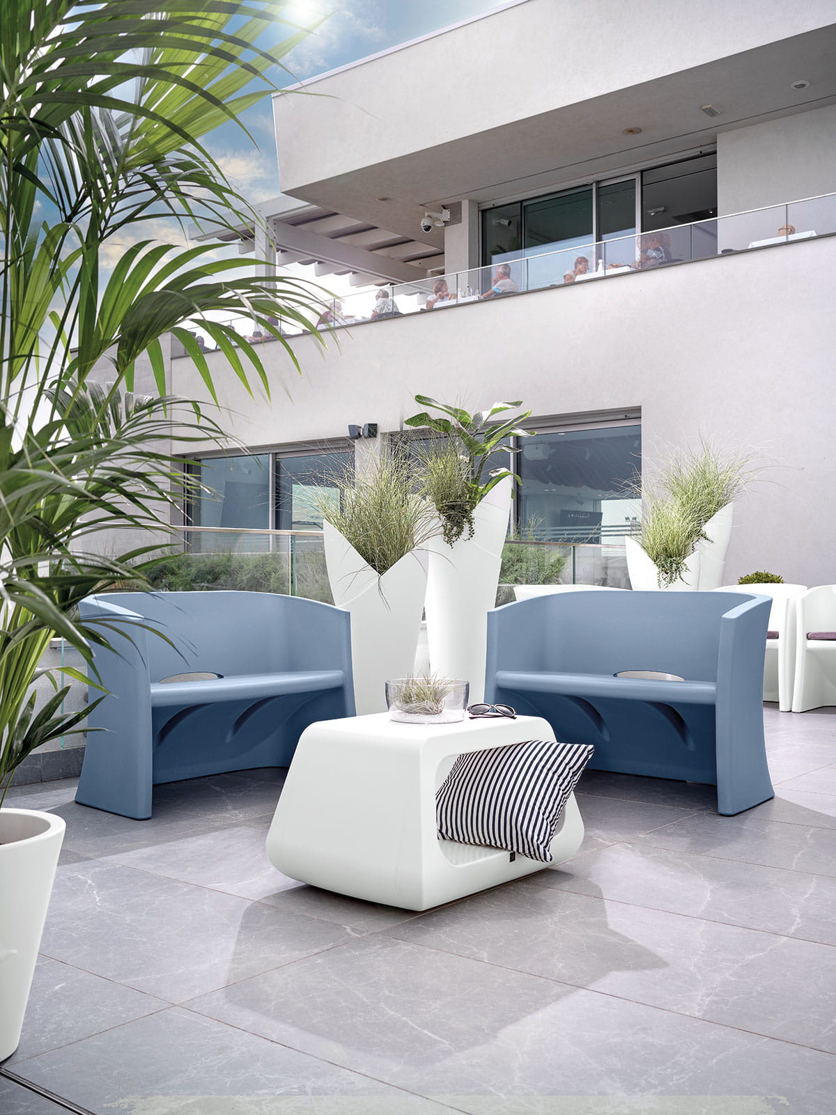 Sofa Breeze, sofa Lyxo Design, sofa plastikowa, sofa z tworzywa sztucznego, sofa outdoorowa, sofa eventowa, sofa na dwór, sofa ogrodowa