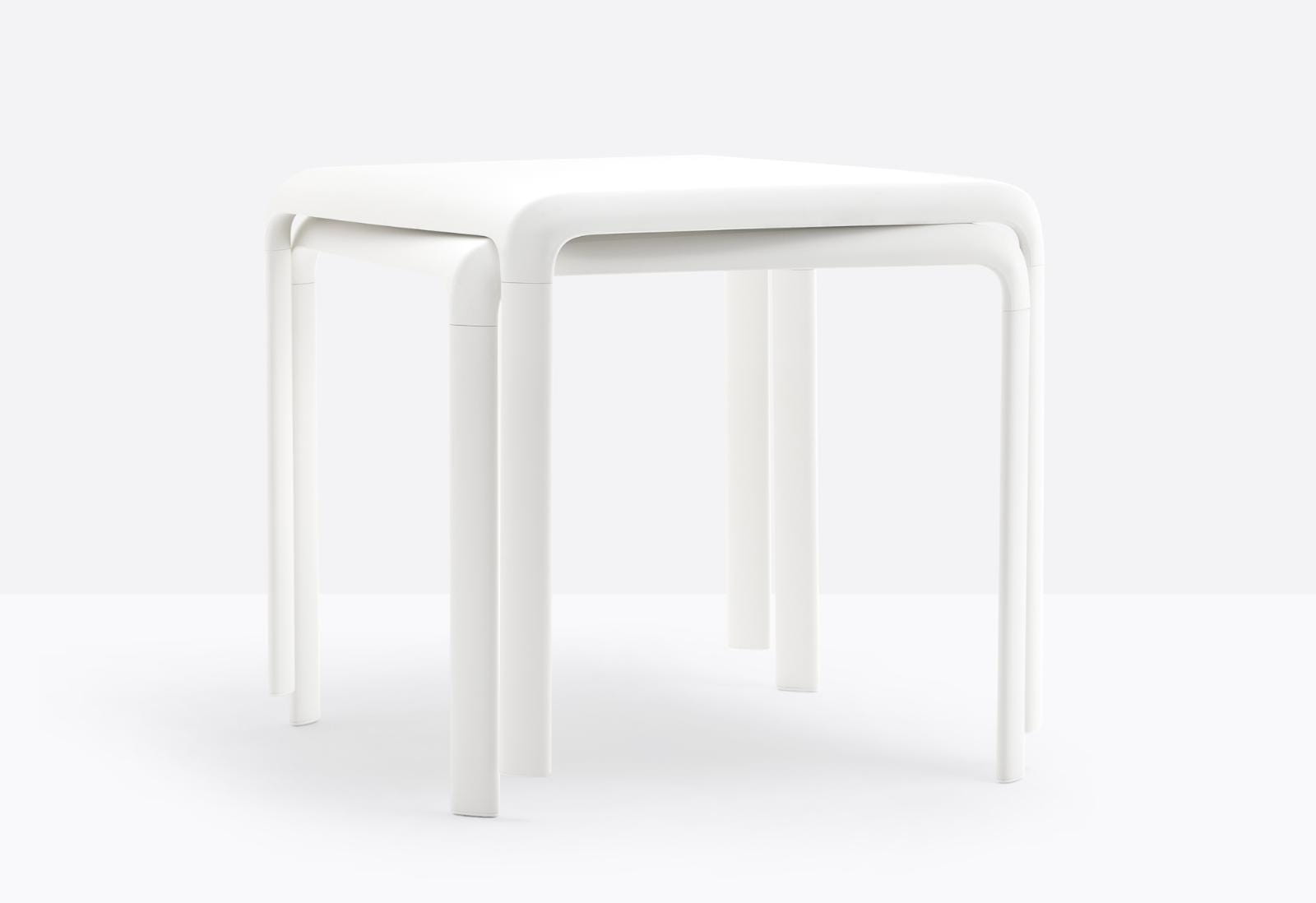 stół Snow, stół Pedrali, stół kwadratowy, stół biały, stół do jadalni, sół do restauracji, stół outdoor, nowoczesny design, włoski design